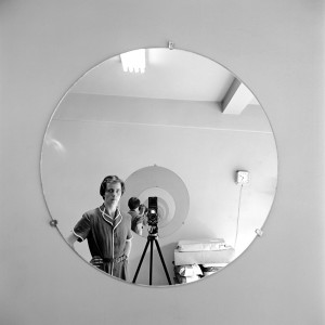FVM_VM Self-Portrait-Round-Mirror-Repeating